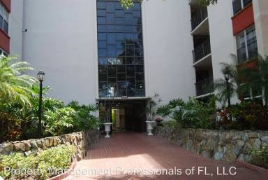 Main picture of 2699 Seville Blvd