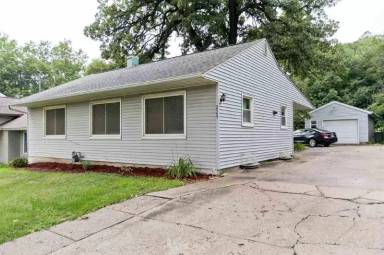 Main picture of 225 Teeters Ct