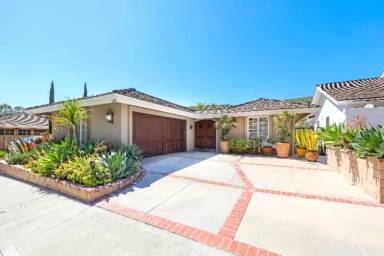 Main picture of 32111 E Nine Dr