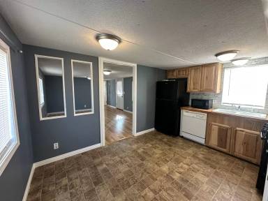 Main picture of 387 Airport Rd