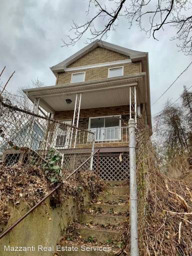 Main picture of 435 Parson St