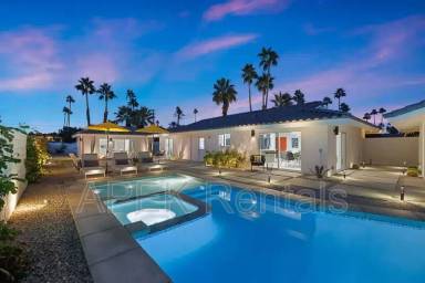 Main picture of 945 N Buttonwillow Cir