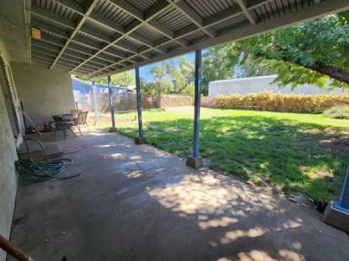 Main picture of 1003 W 12th Ave