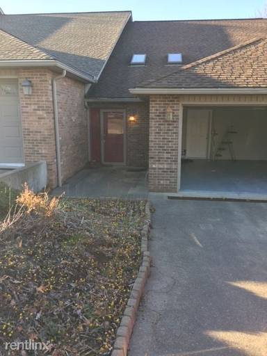 Main picture of 507 Carriage Dr