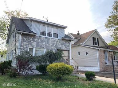 Main picture of 226 Gordon St