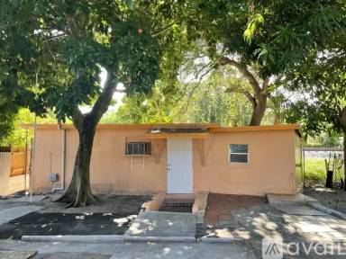 Main picture of 11452 Peachtree Dr