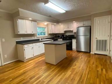 Main picture of 80 Bill Wilkie Dr