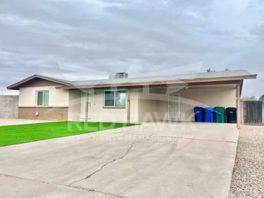 Main picture of 1549 E Diamond Ave