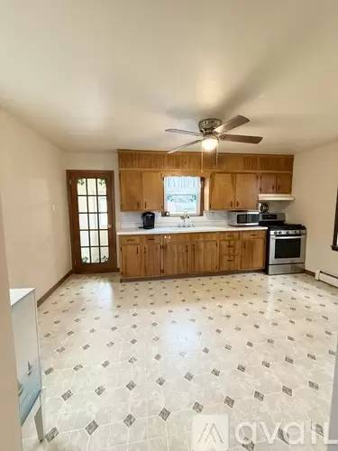 Main picture of 3161 Woodbridge Ave