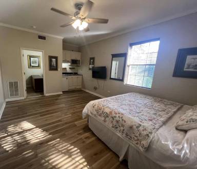 Main picture of 213 Bendel Rd
