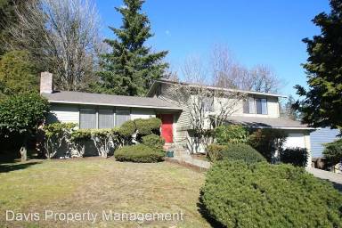 Main picture of 9426 NE 139th St