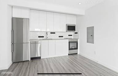 Main picture of 152 W 140th St