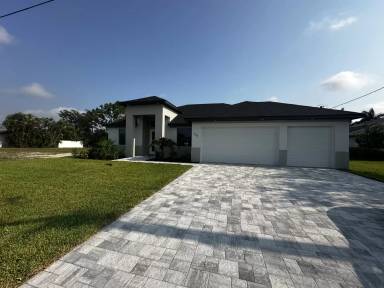 Main picture of 505 SW 15th Ter