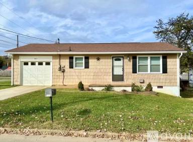 Main picture of 817 1st St