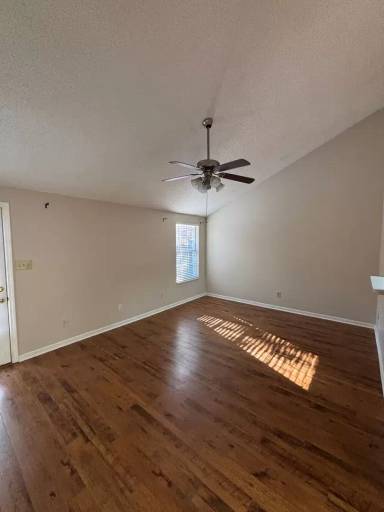Main picture of 7950 Intervale Way
