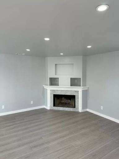 Main picture of 487 Houston Dr