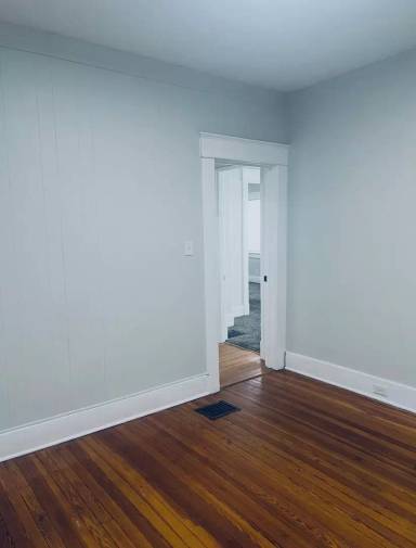 Main picture of 807 Cecil Ave