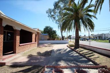 Main picture of 108 W Veterans Blvd
