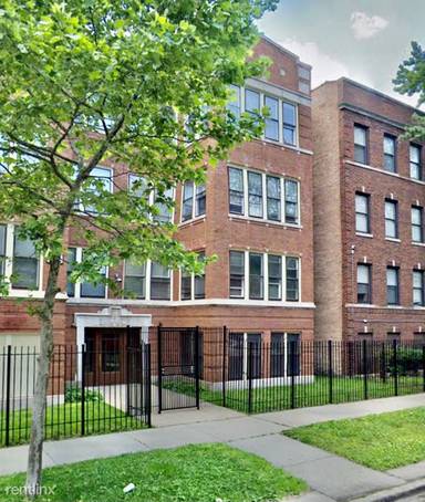 Main picture of 7600 S Essex Ave