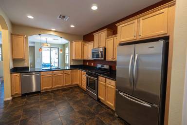 Main picture of 6543 S San Jacinto St