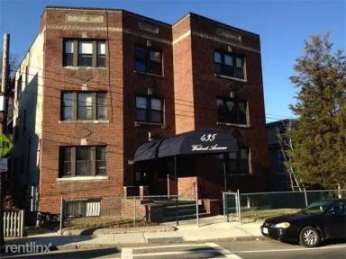 Main picture of 435 Walnut Ave