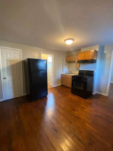 Main picture of 1694 S Washington Ave