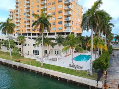 Main picture of Bay View Terraces Condominiums