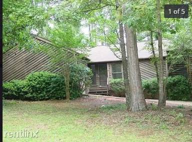 Main picture of 325 Ansley Dr
