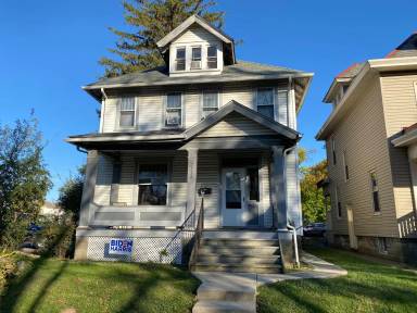Main picture of 2465 - 2479 Medary Ave