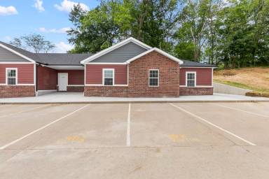 Main picture of Redhawk Commons