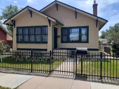 Main picture of 1210 E Garfield St