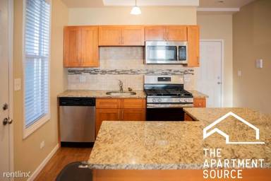 Main picture of 2956 N Spaulding Ave