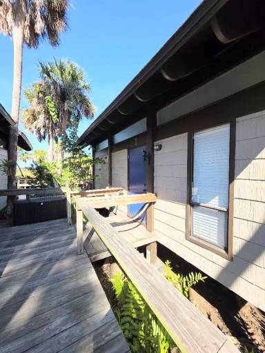 Main picture of 2695 N Seabreeze Pt