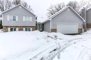 Main picture of 10243 Upper 178th St W