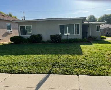Main picture of 3280 Lemon Ave