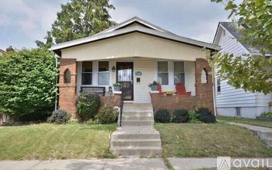 Main picture of 5427 Robert Ave