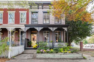 Main picture of 515 W Marshall St