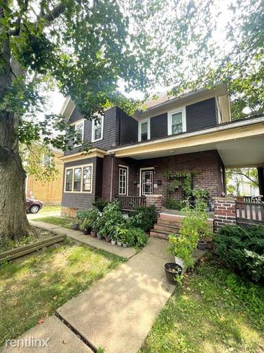 Main picture of 500 Fordham Ave