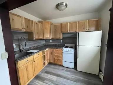 Main picture of 413 W Michigan Ave