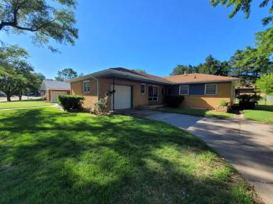 Main picture of 412 Martha Ave