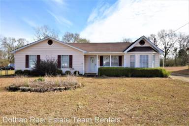 Main picture of 102 Orchid Ct