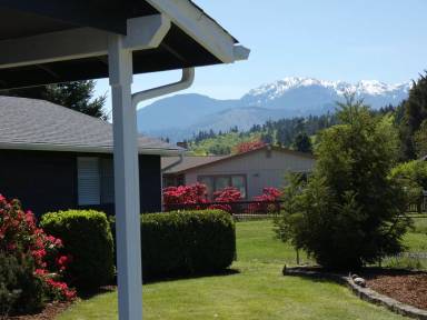 Main picture of 50 Olympic Ln