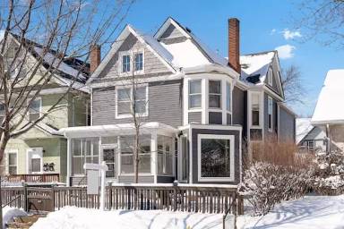 Main picture of 683 Fry St