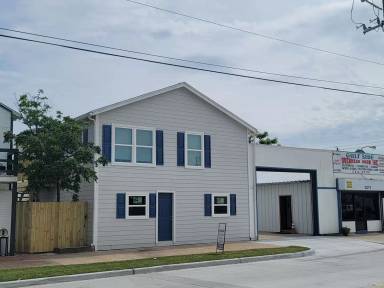 Main picture of 5211 Avenue S