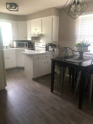 Main picture of 2305 Victoria Dr SW