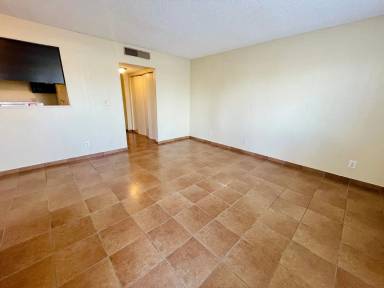 Main picture of 2420 Ellis St