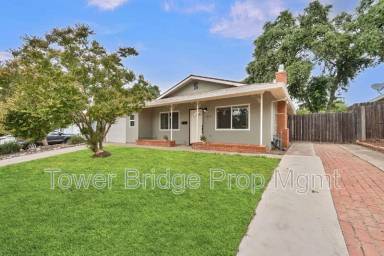 Main picture of 1317 School St