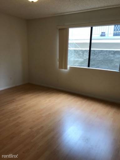 Main picture of 118 N Cedar St