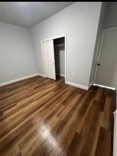Main picture of 401 Auburn St