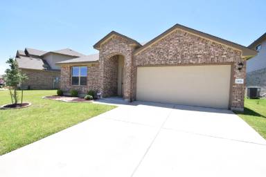 Main picture of 1416 Shims Blvd